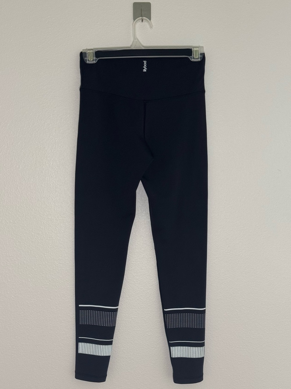 NWOT Lilybod Black Mid-Rise Leggings